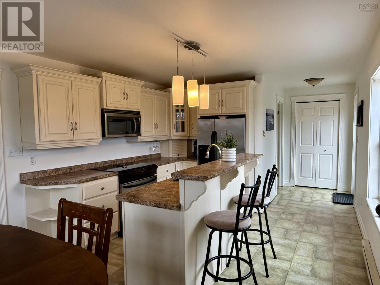1209 Stoney Island - 19