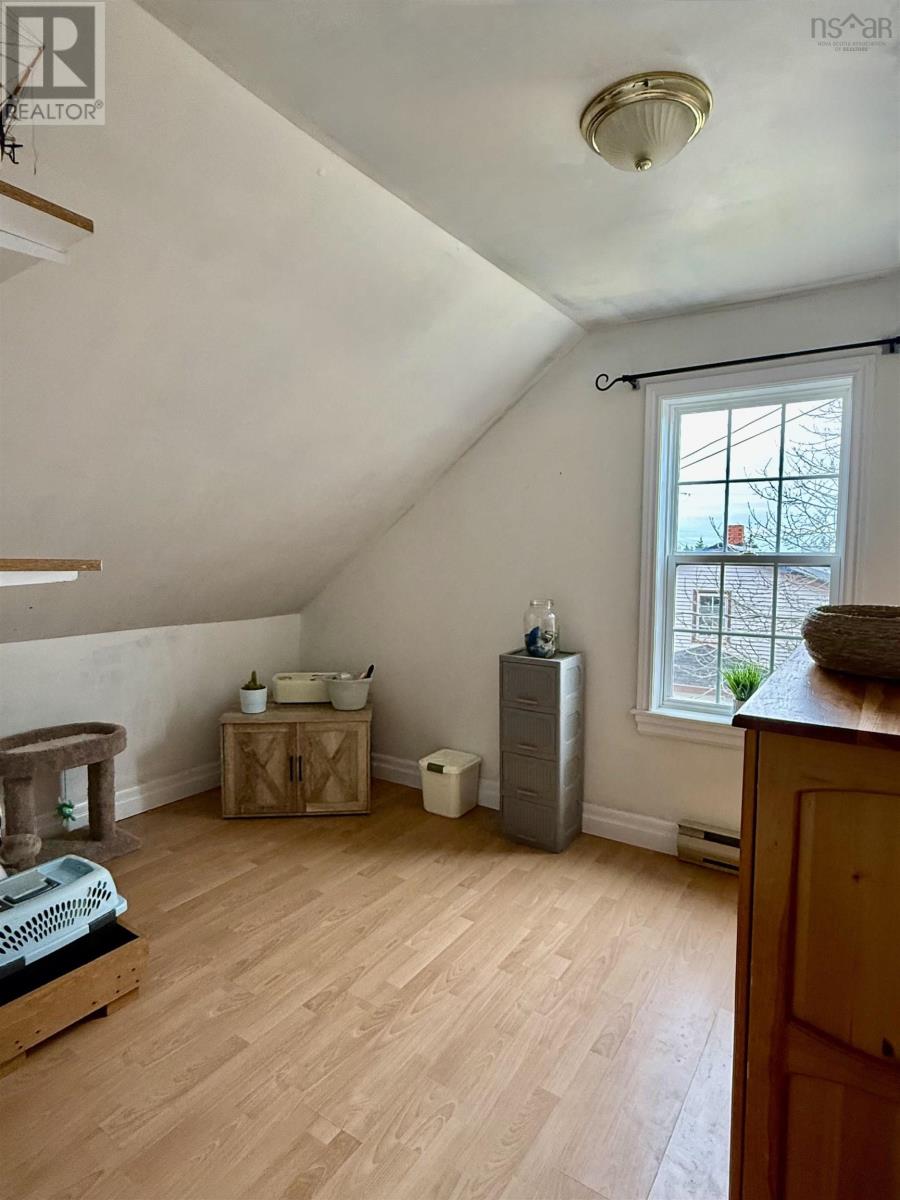 1209 Stoney Island - 31