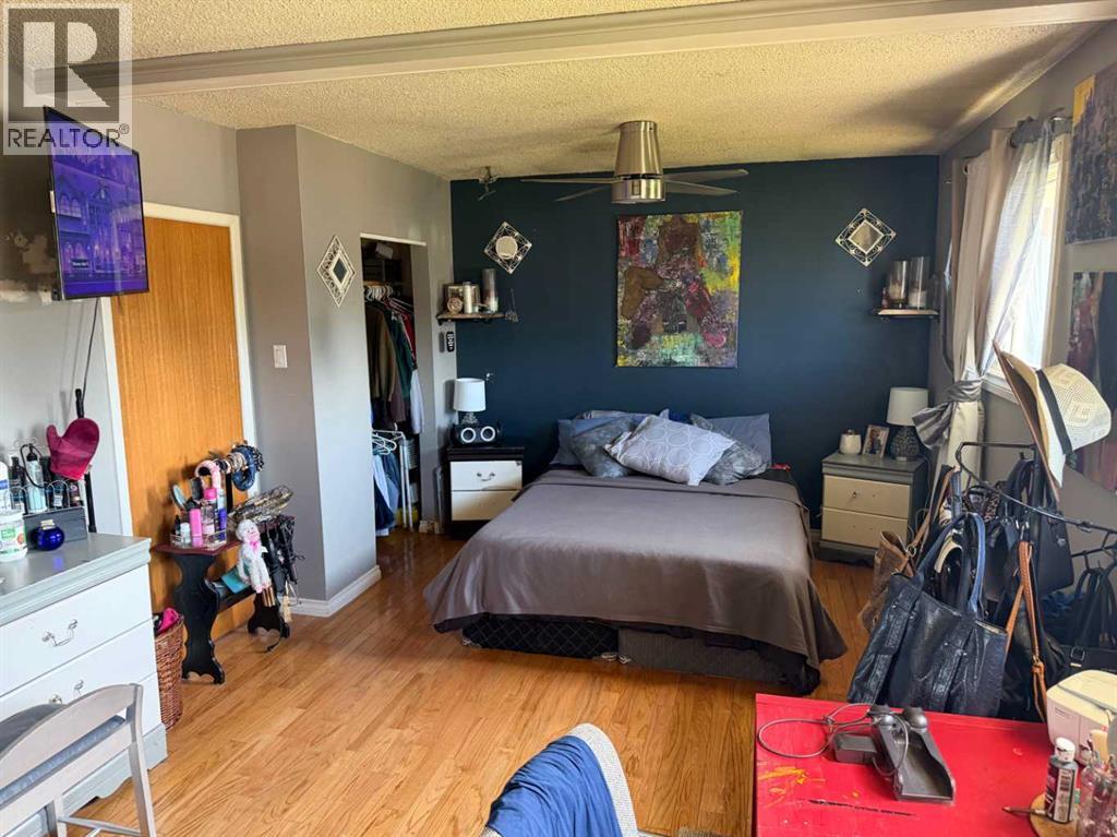 1481 9 Avenue NE - 15