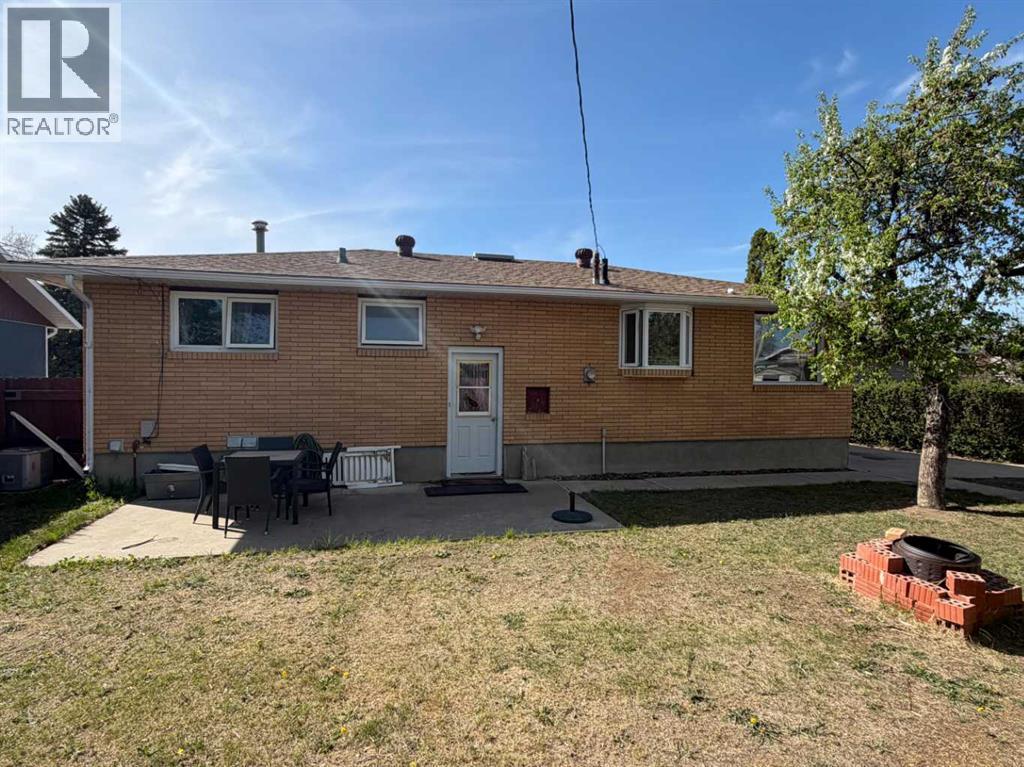 1481 9 Avenue NE - 25