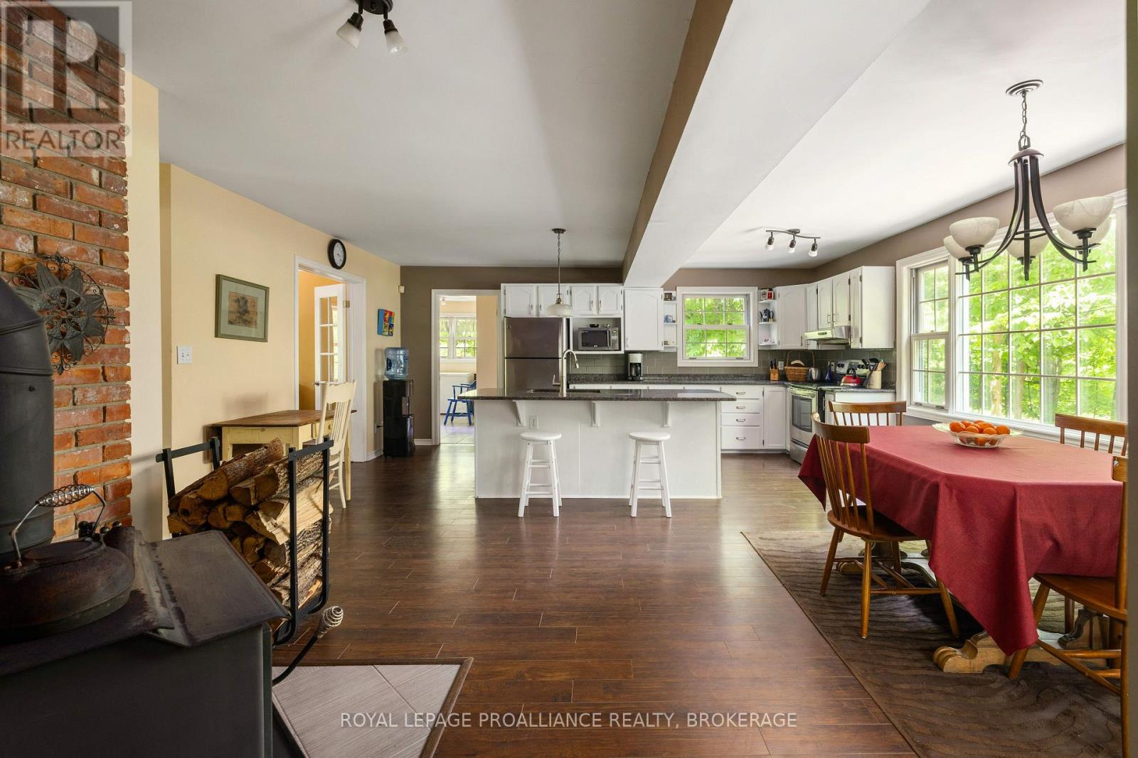 1403 NORWAY ROAD - 25