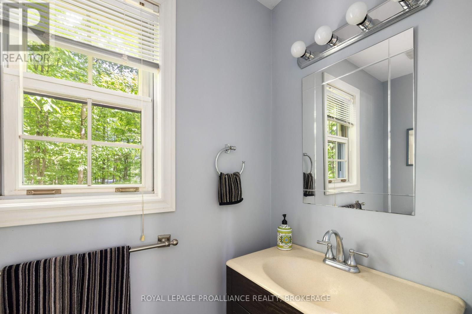 1403 NORWAY ROAD - 46