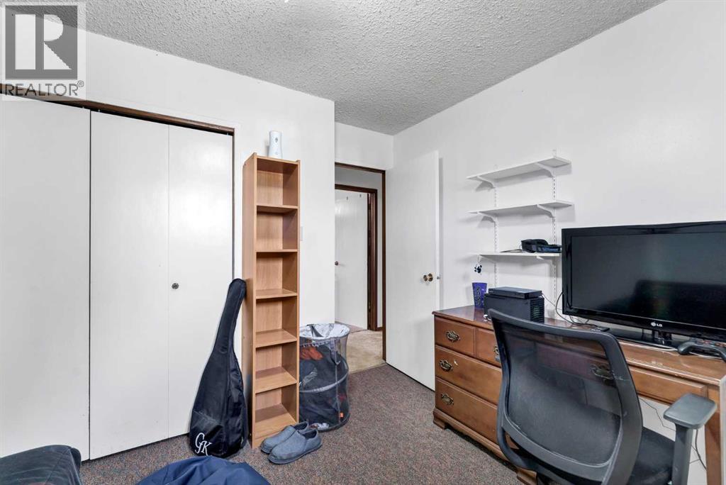 173 Cypress Way SE - 16