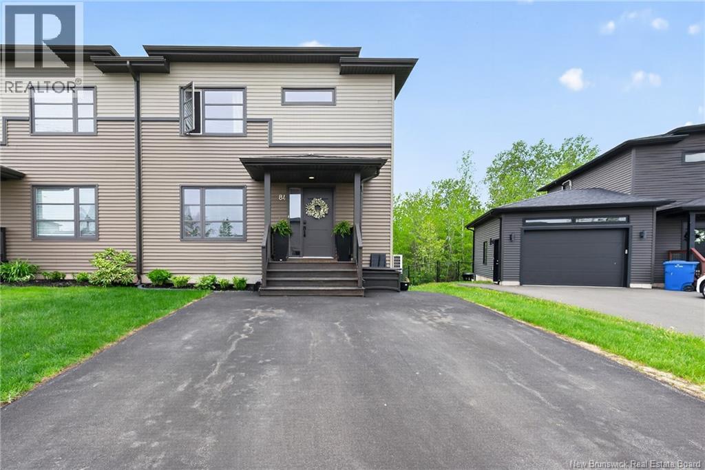 84 FRANCFORT Crescent