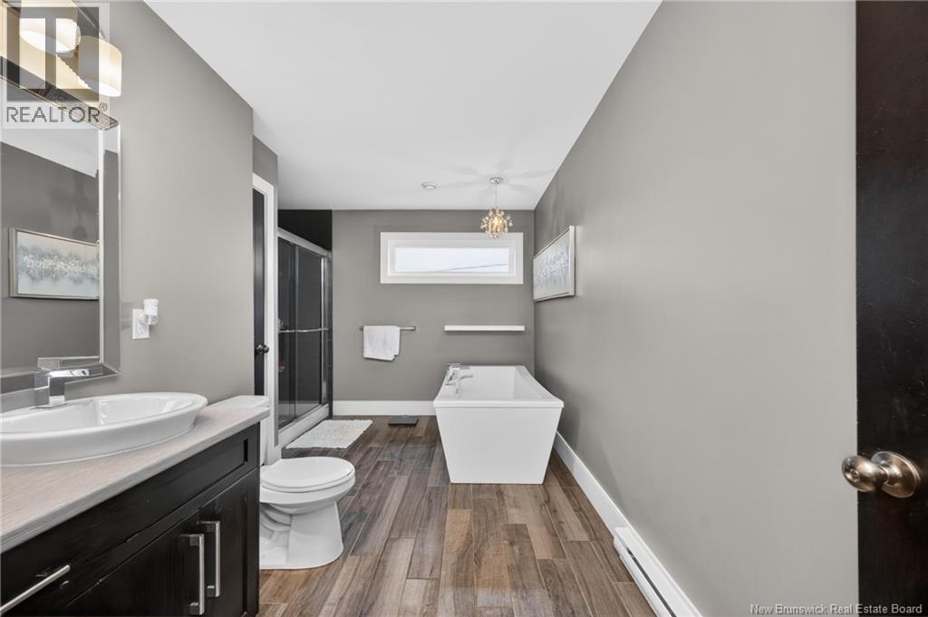 84 FRANCFORT Crescent - 25