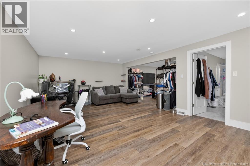 84 FRANCFORT Crescent - 35