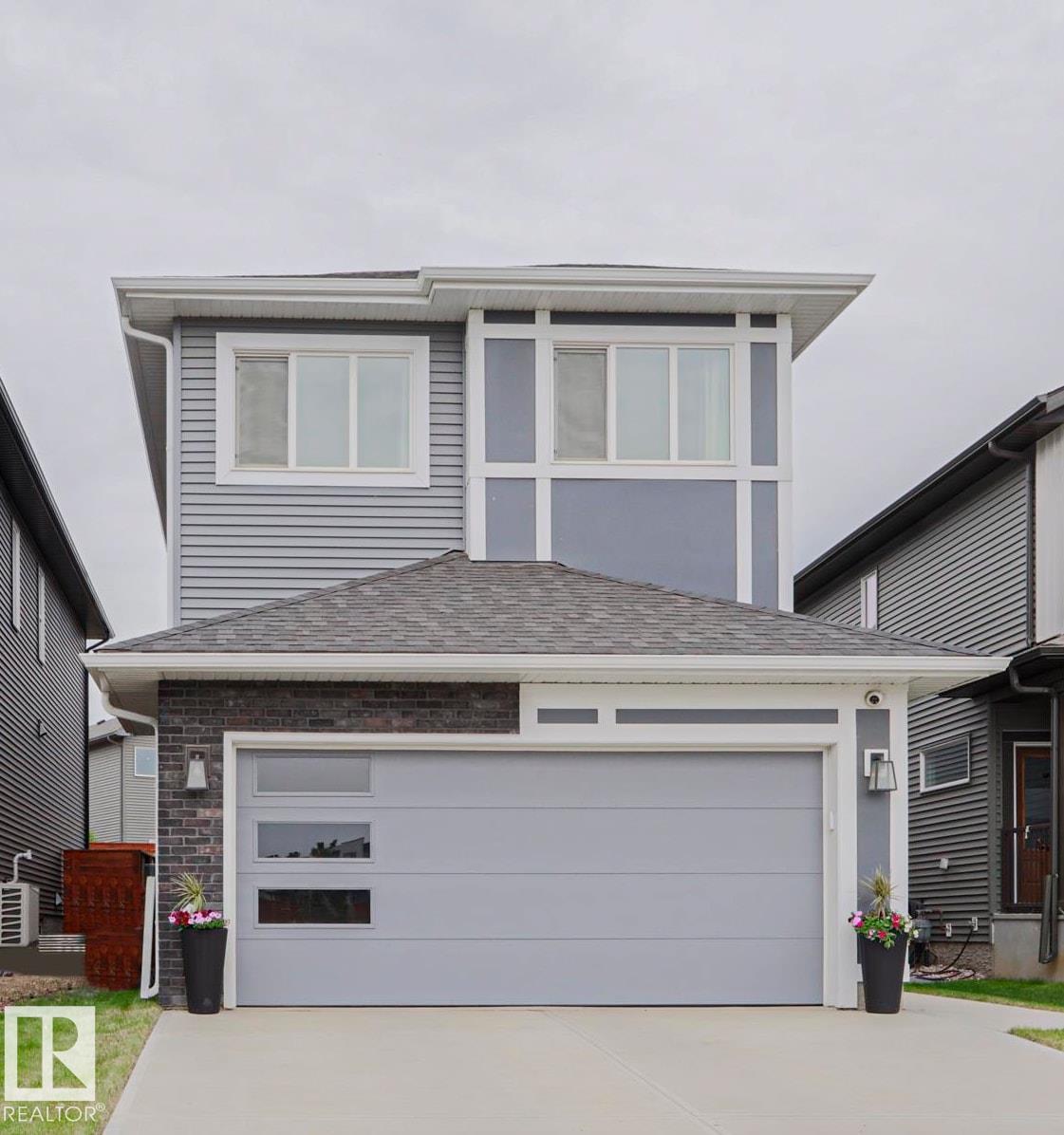 28 ROSEWOOD WY