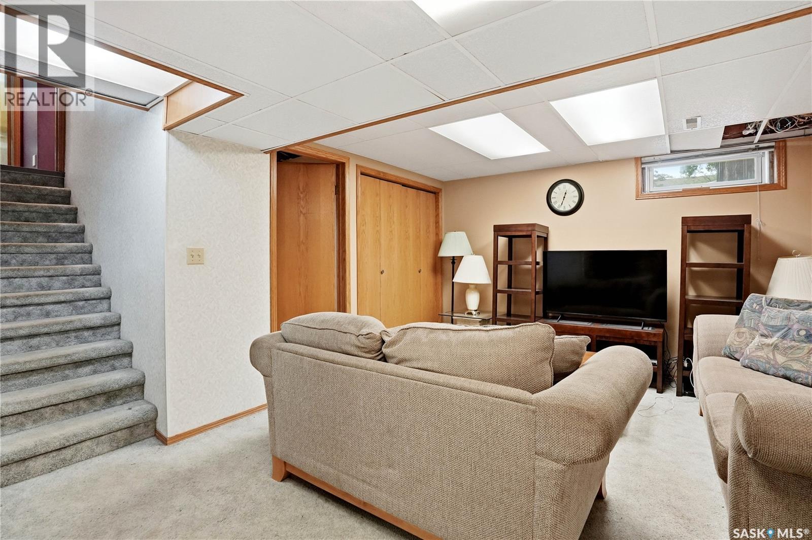2646 Crocus DRIVE E - 32