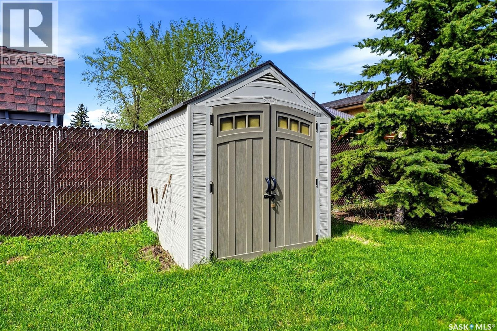 306 Howe PLACE - 40