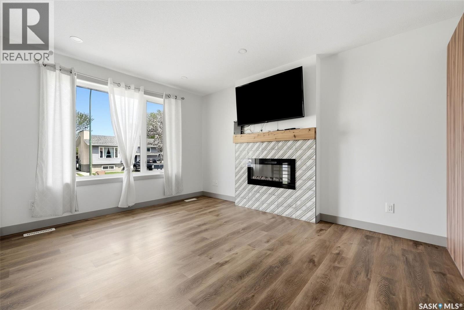 306 Howe PLACE - 5