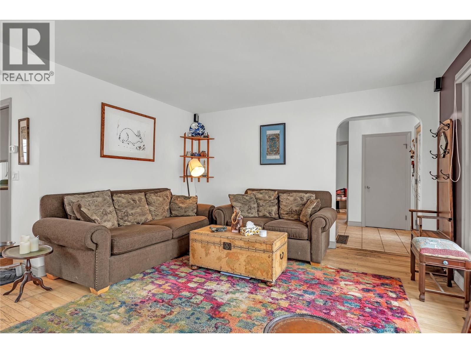  10919 Acland Street, Summerland