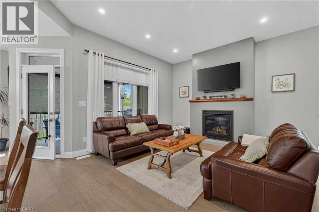3-bedroom home for sale at 68 CEDAR Street Unit# 12, Paris ON · photo 8 of 49