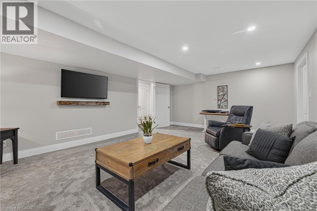 3-bedroom home for sale at 68 CEDAR Street Unit# 12, Paris ON · photo 37 of 49