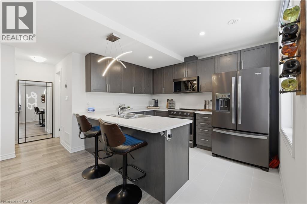 #58 383 DUNDAS Street - 13