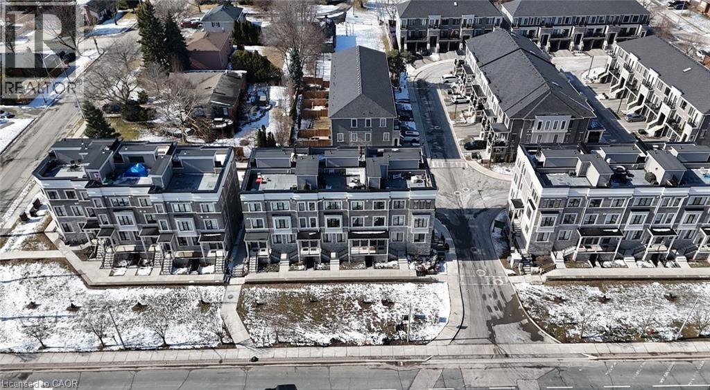 #58 383 DUNDAS Street - 37