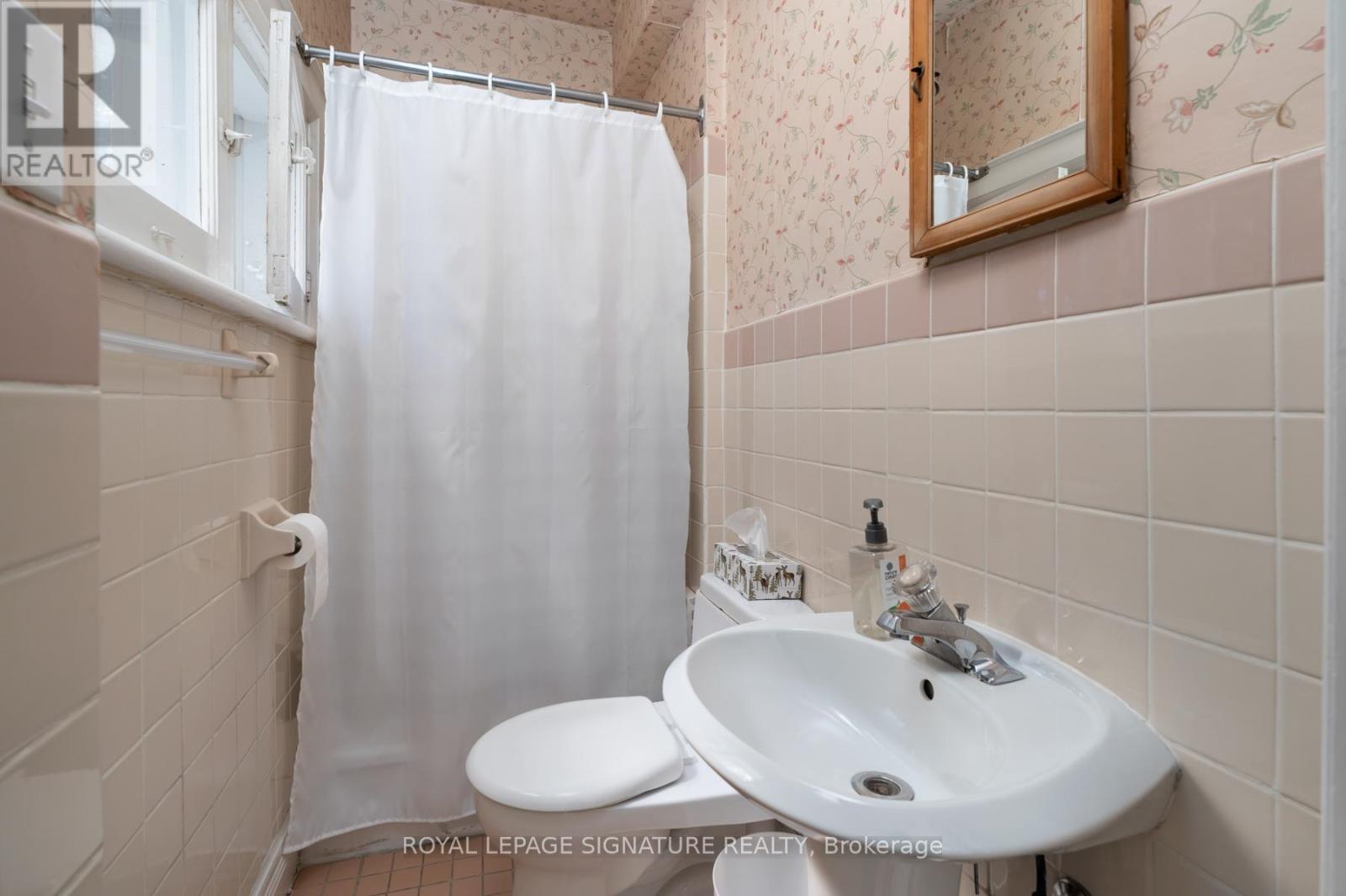 101 DELORAINE AVENUE - 19