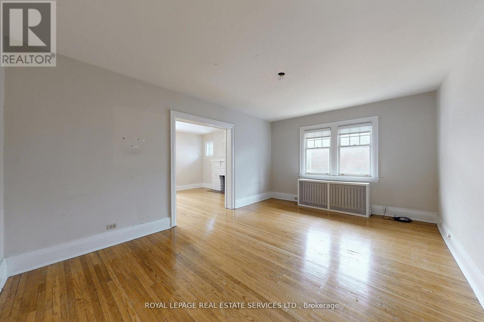 89 ORIOLE PARKWAY - 17