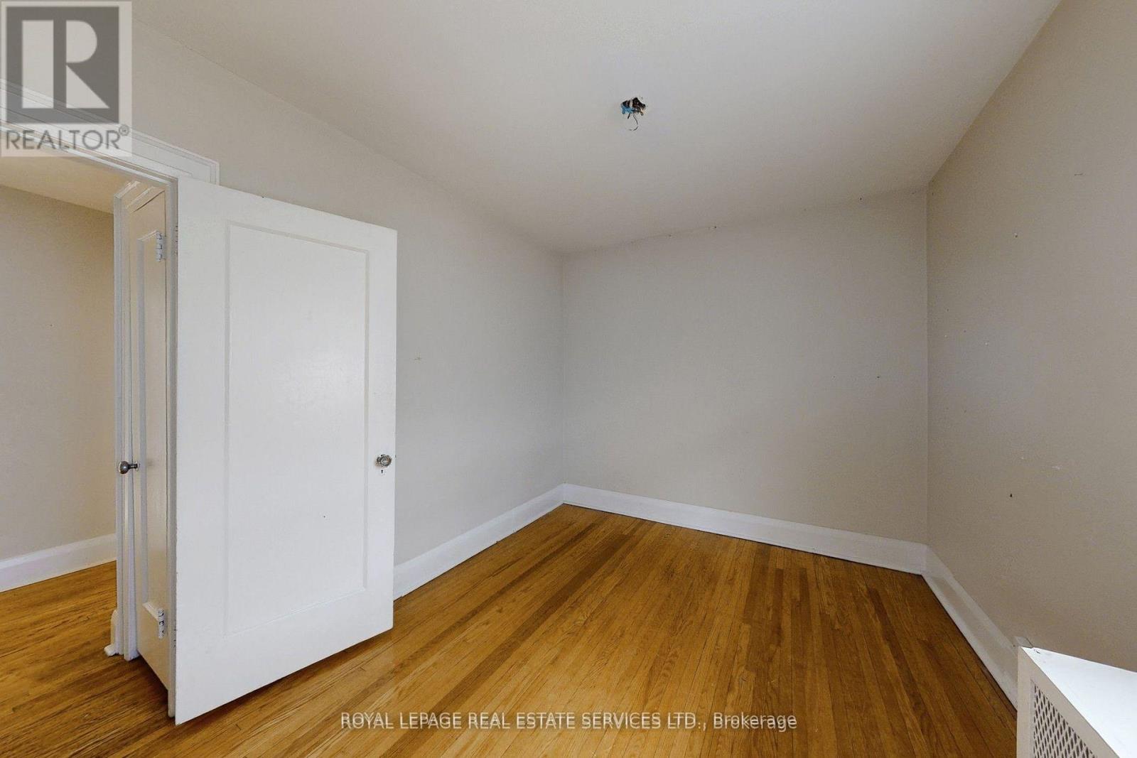 89 ORIOLE PARKWAY - 25