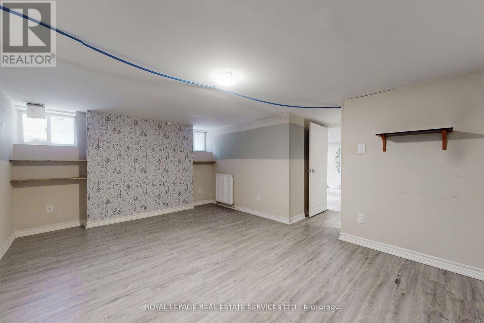 89 ORIOLE PARKWAY - 32