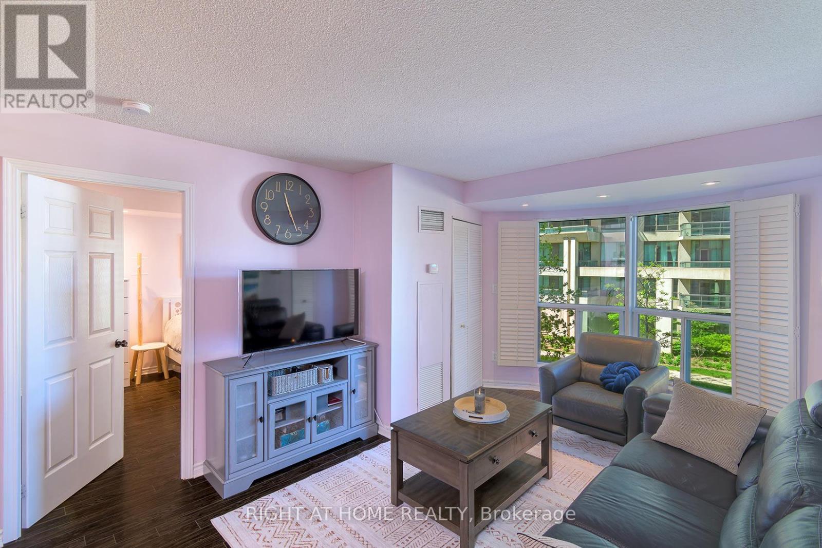#210 7 LORRAINE DRIVE - 10