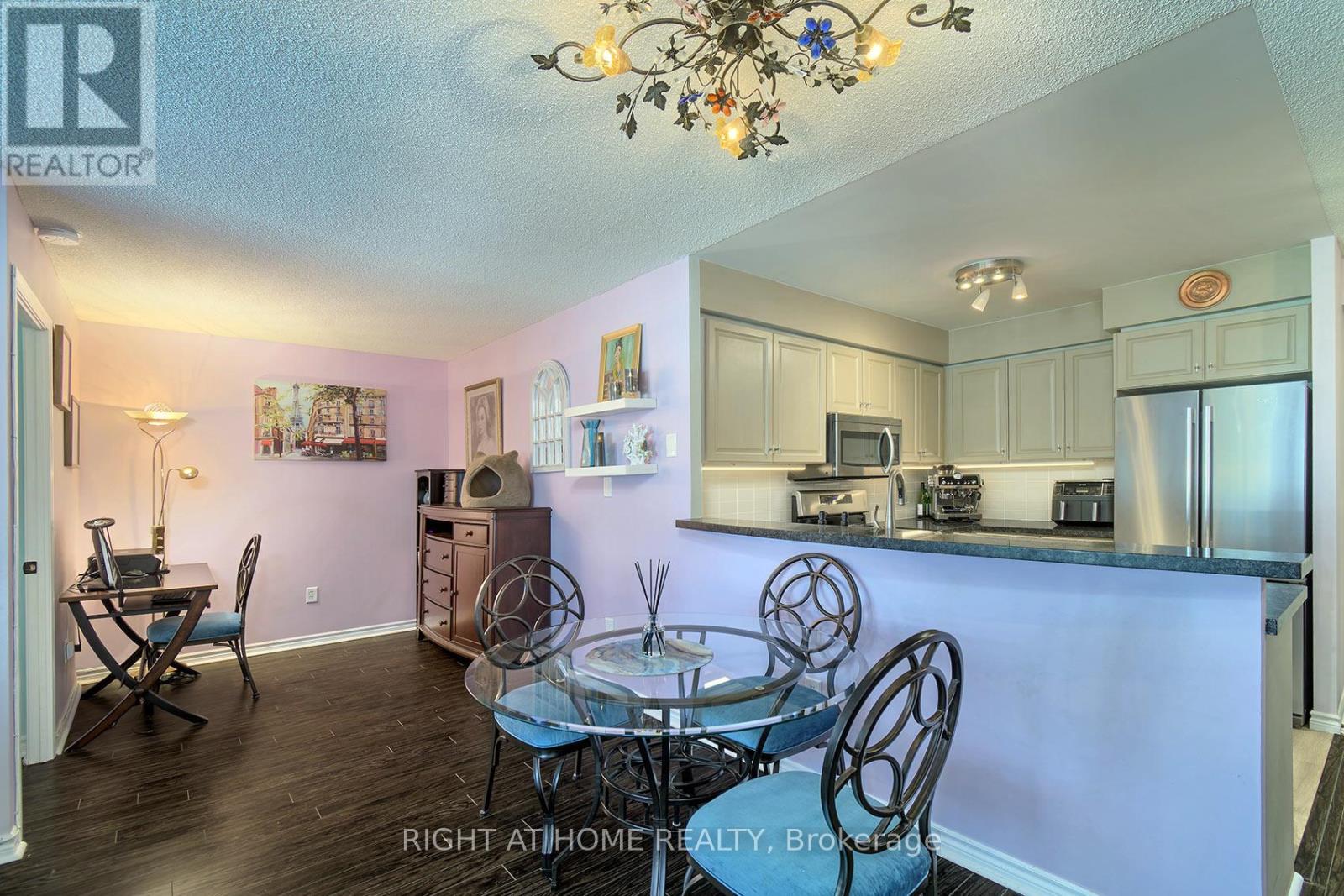 #210 7 LORRAINE DRIVE - 19