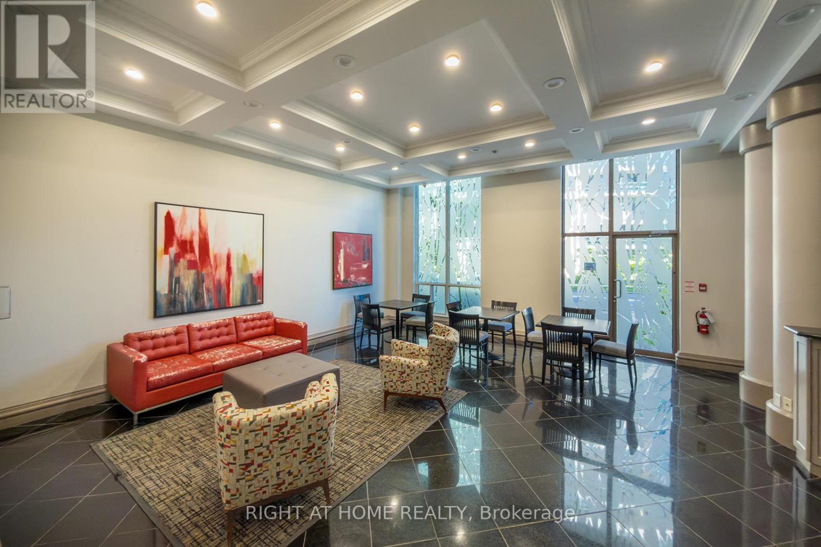 #210 7 LORRAINE DRIVE - 37