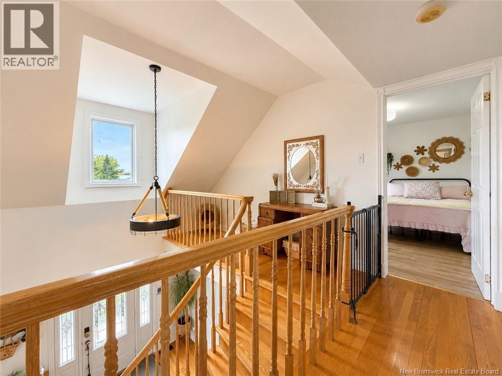 1160 Riverside - 32