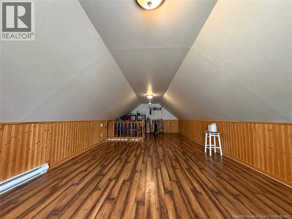 1160 Riverside - 30