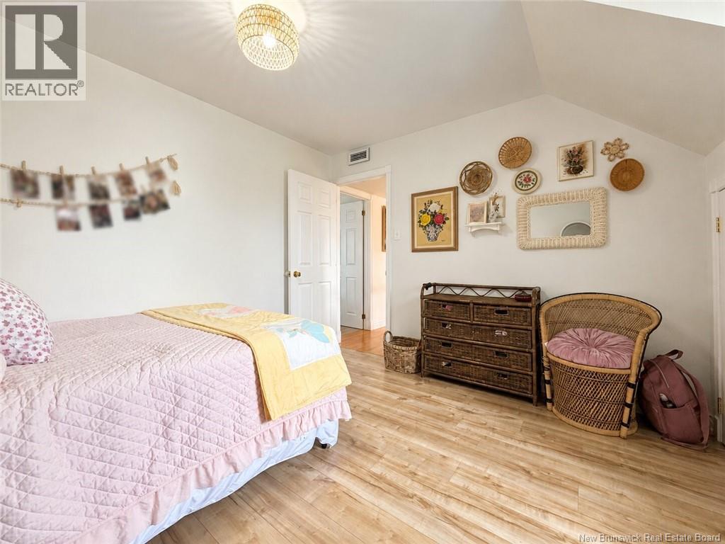 1160 Riverside - 36