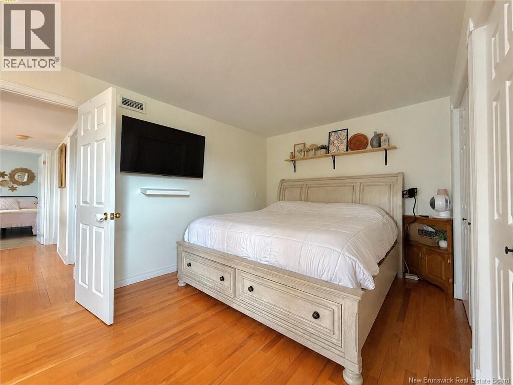 1160 Riverside - 33