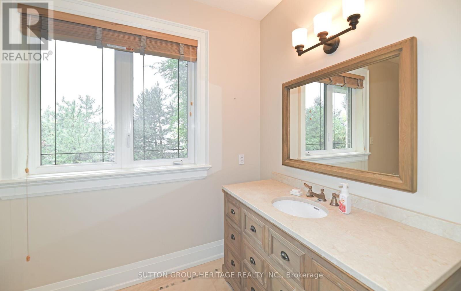 1921 BONITA AVENUE - 32