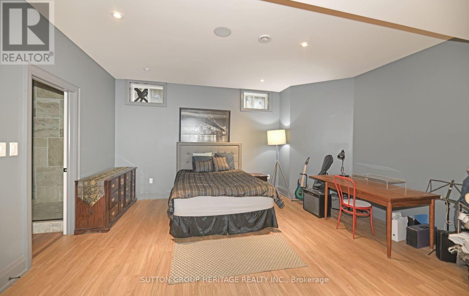 1921 BONITA AVENUE - 39