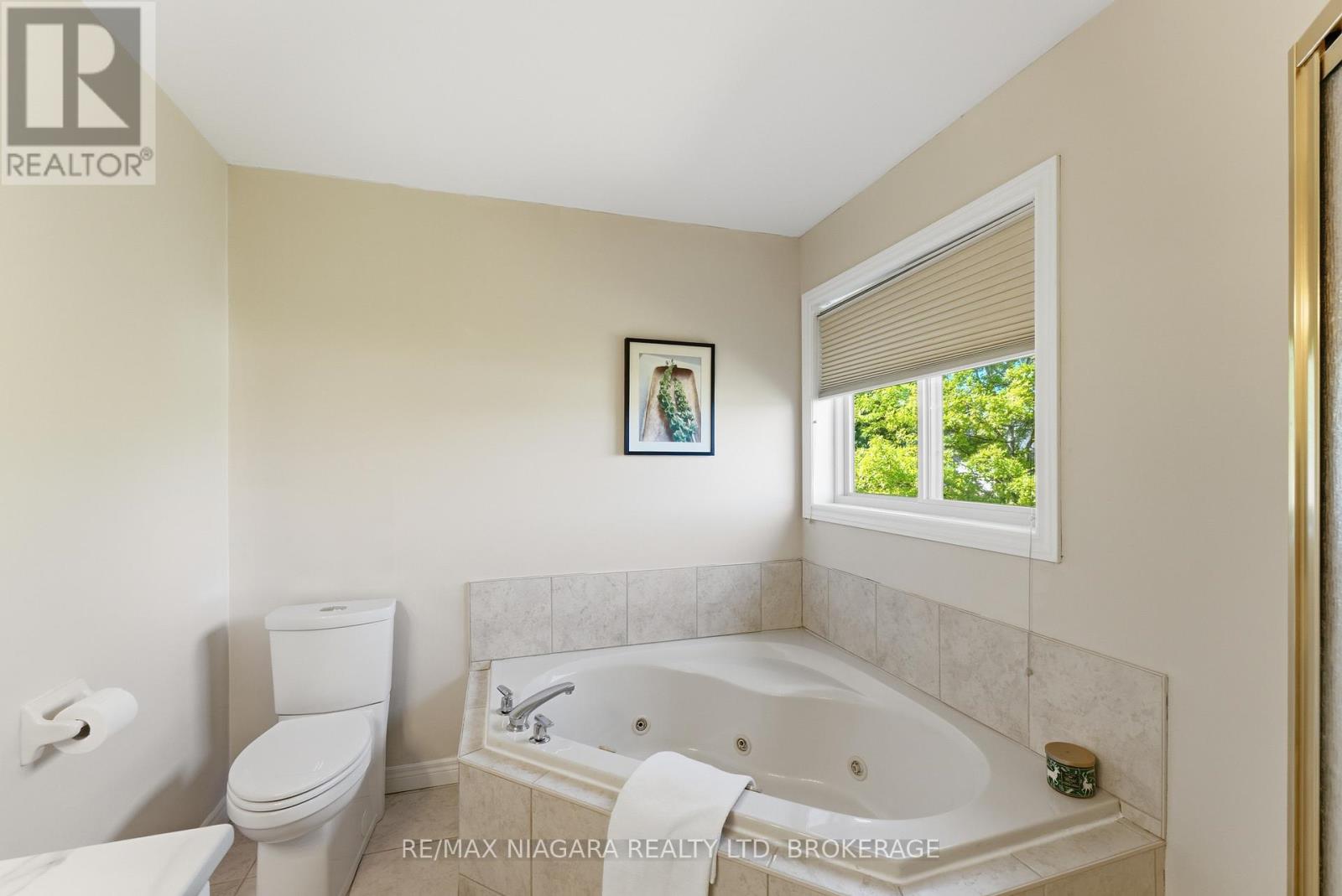 70 TERRACE DRIVE - 26