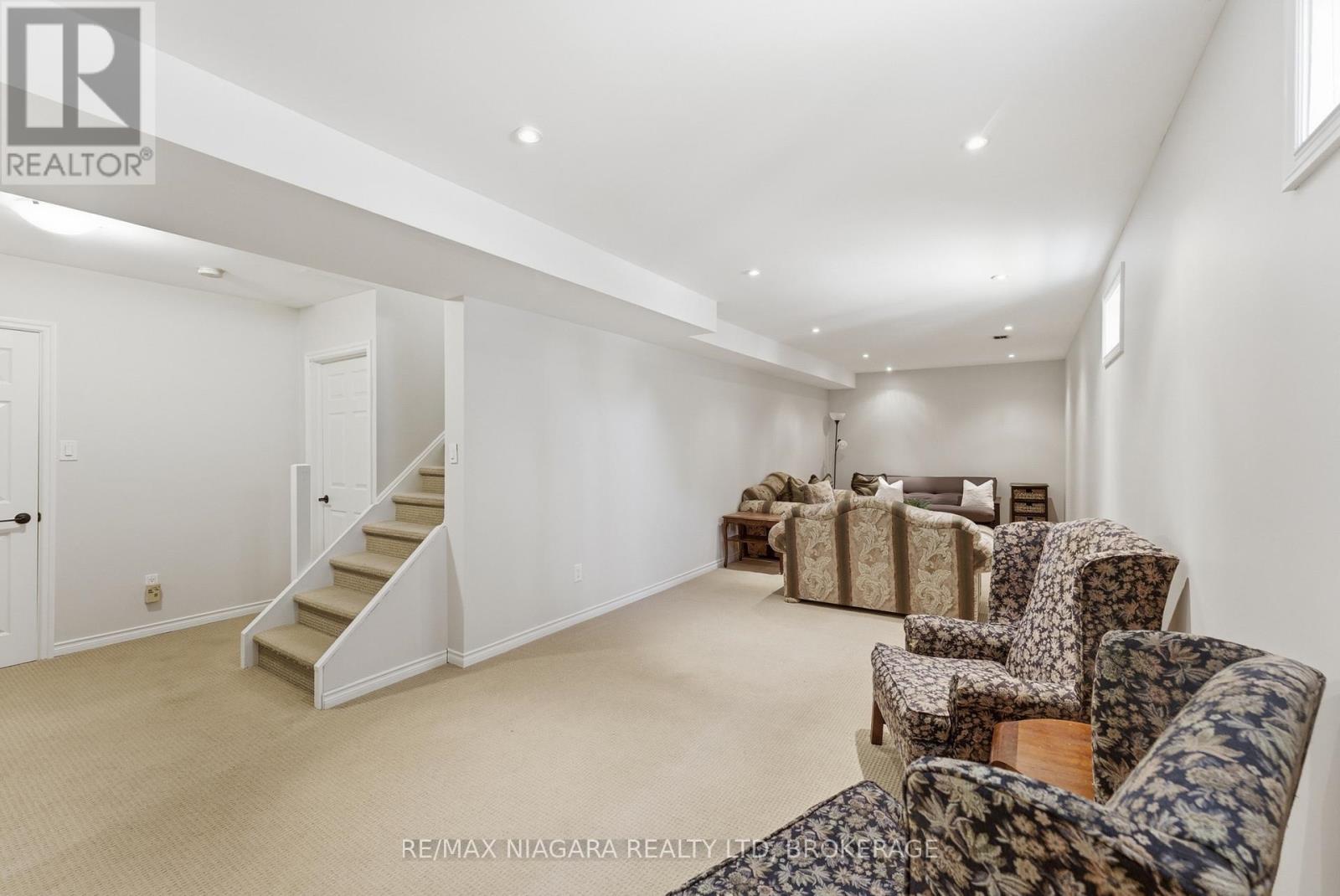 70 TERRACE DRIVE - 27