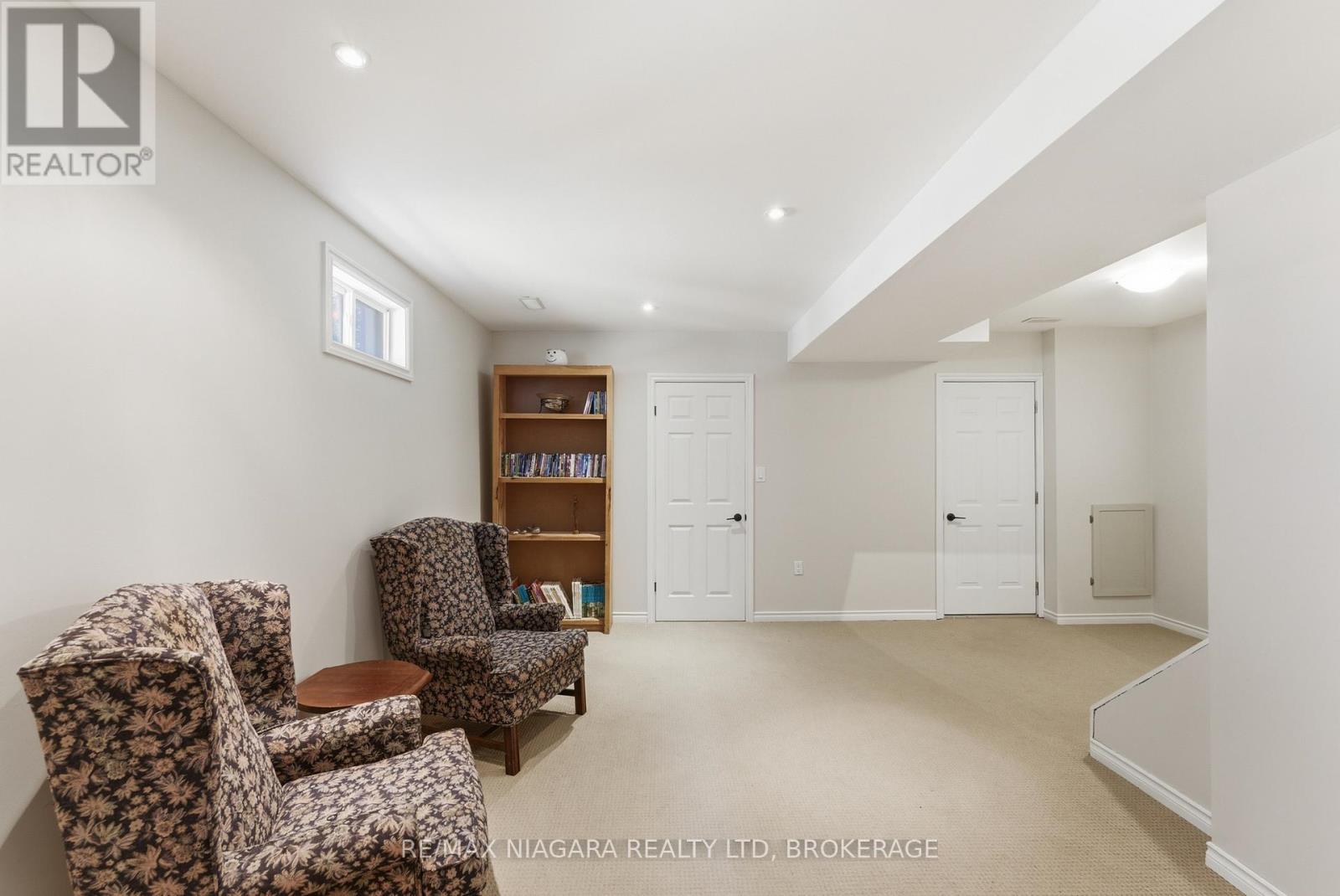 70 TERRACE DRIVE - 29