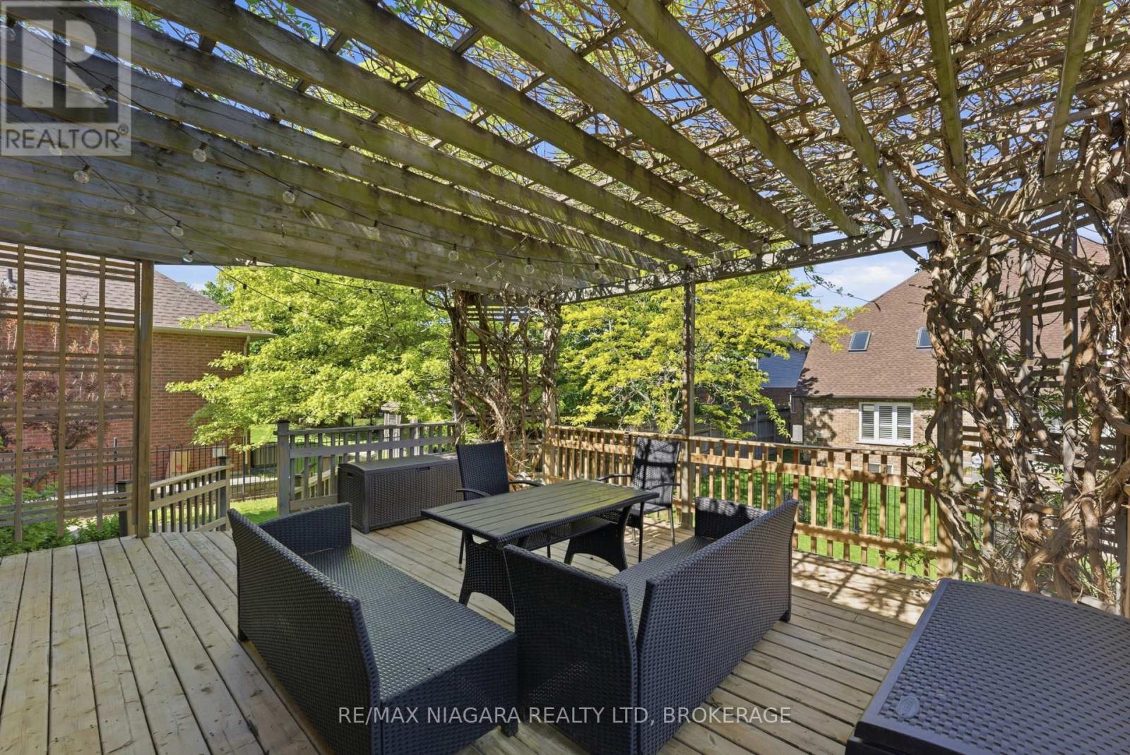 70 TERRACE DRIVE - 32