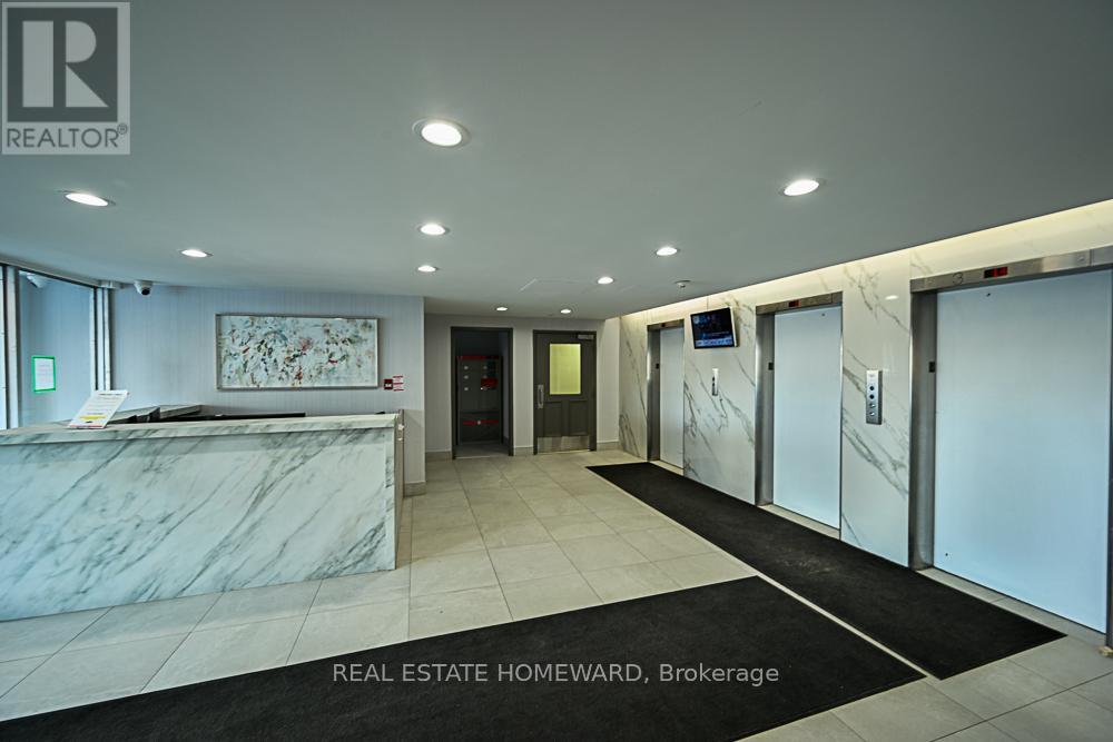 #1015 2550 PHARMACY AVENUE - 43