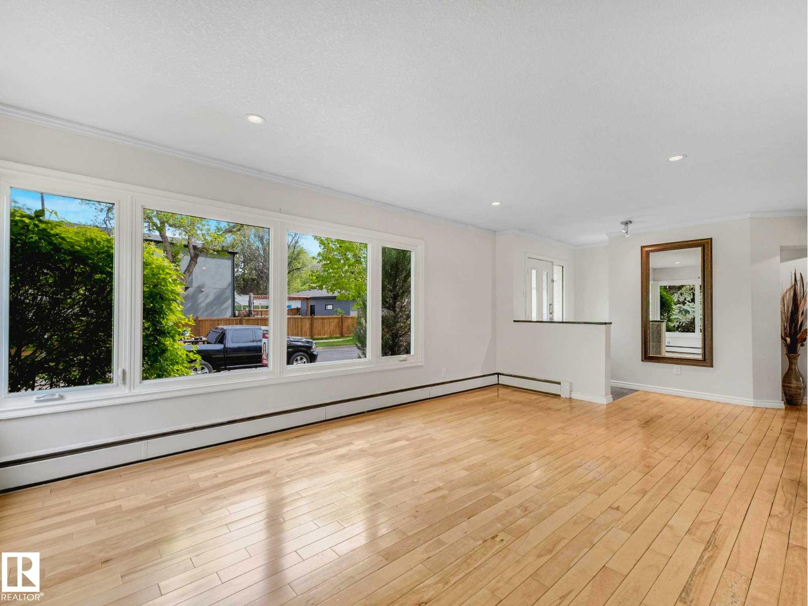 8311 96 AV NW NW - 9