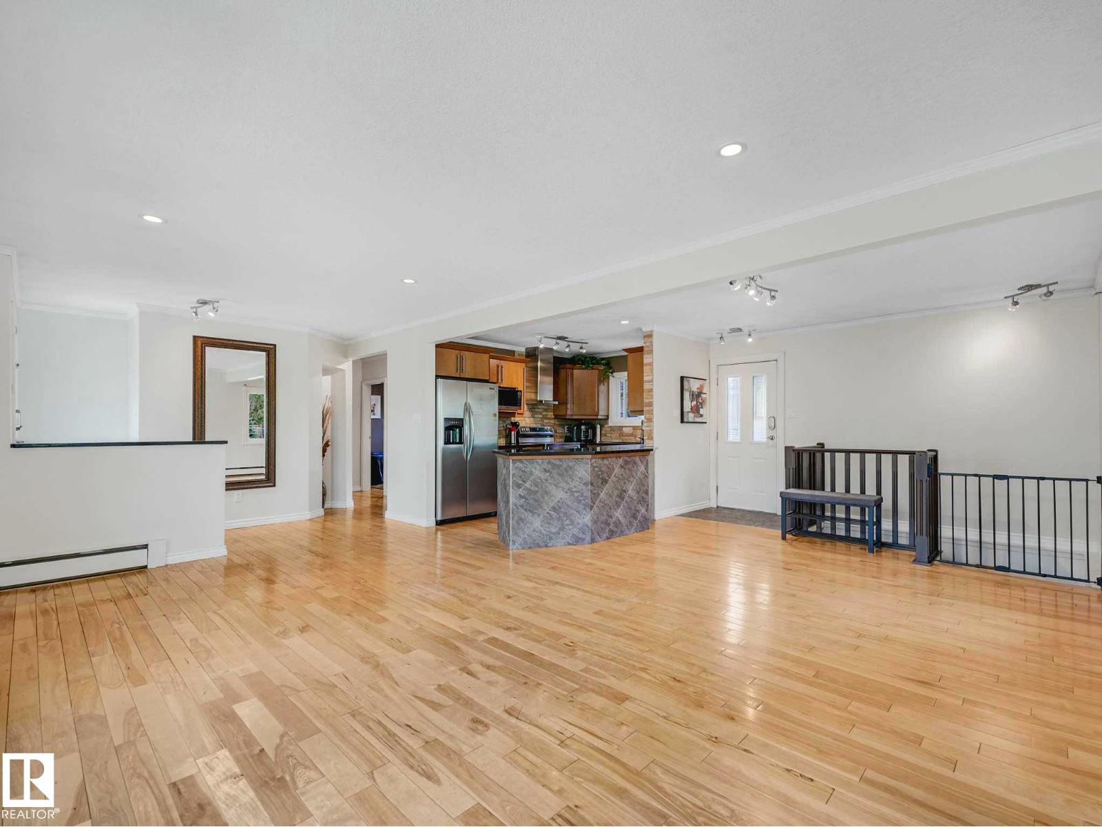 8311 96 AV NW NW - 8
