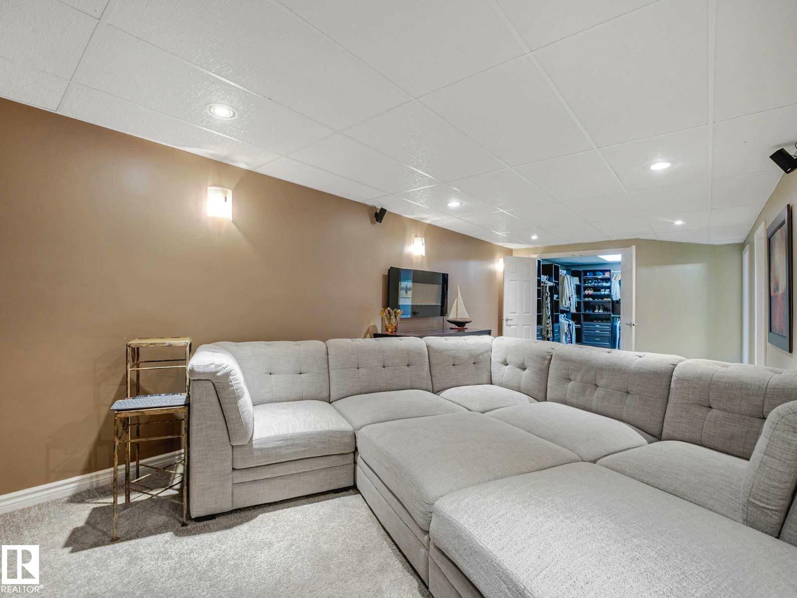 8311 96 AV NW NW - 33