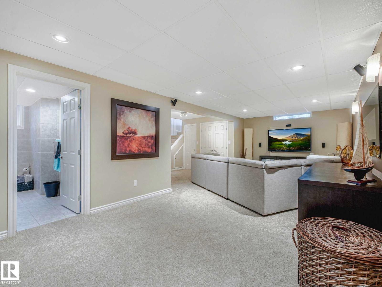 8311 96 AV NW NW - 42
