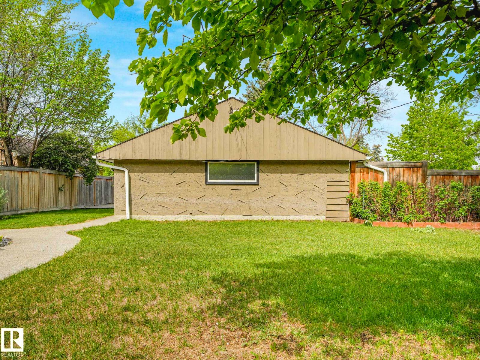 8311 96 AV NW NW - 56