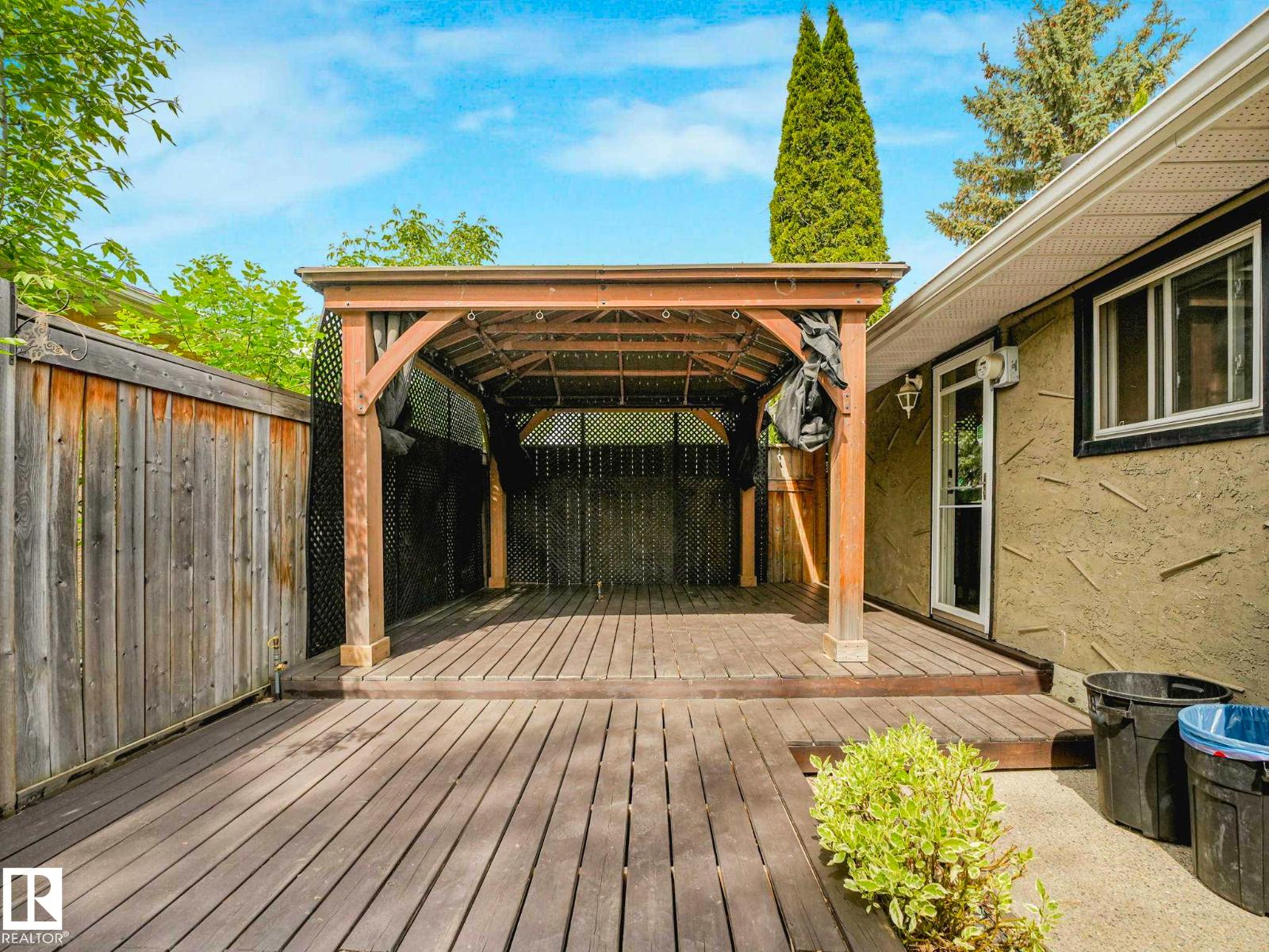 8311 96 AV NW NW - 52