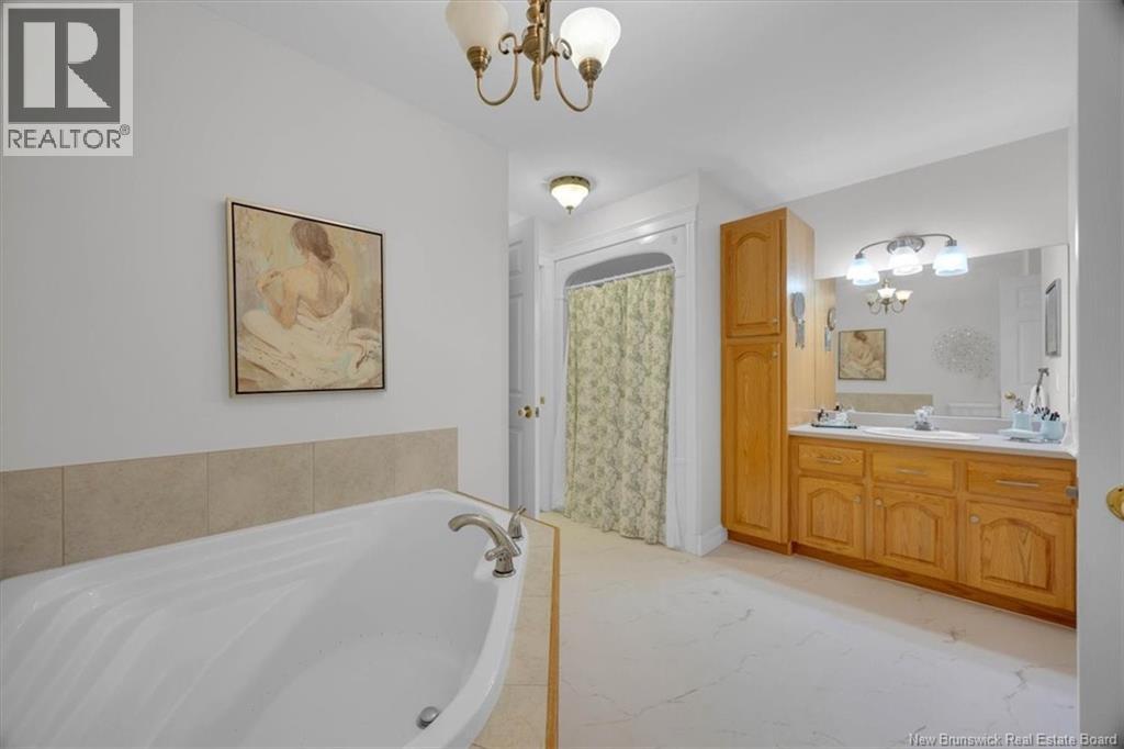 8 Mapledawn Court - 15
