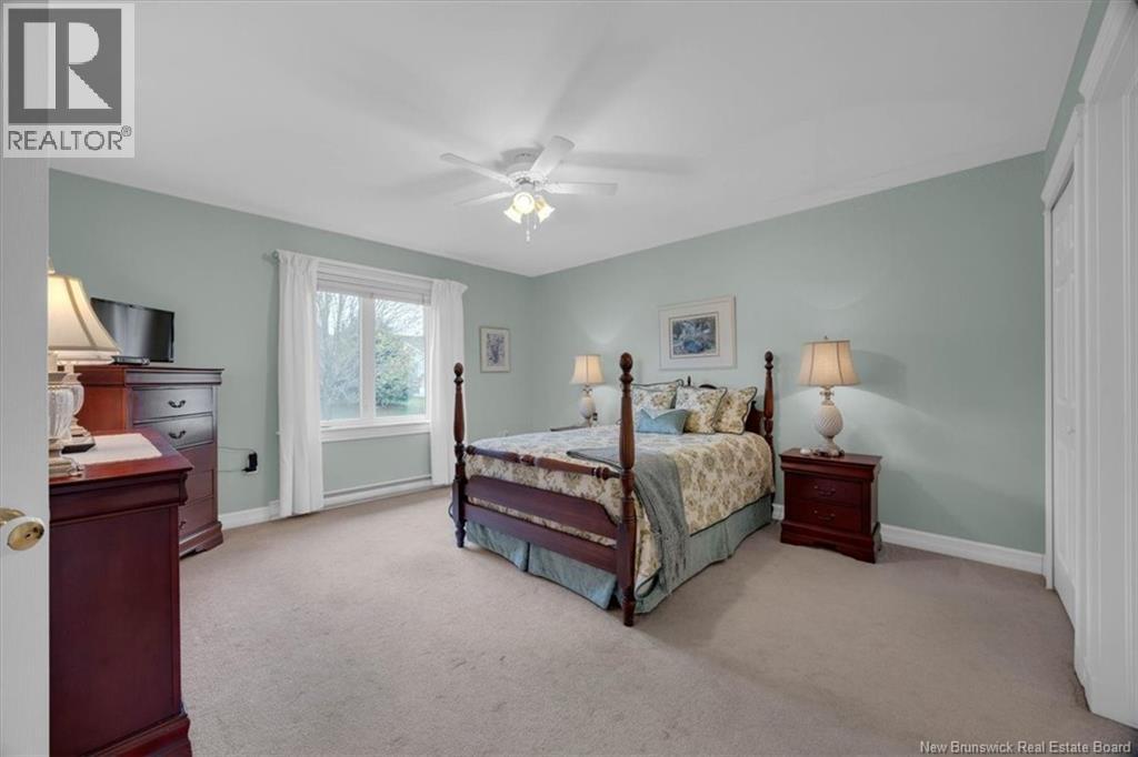8 Mapledawn Court - 16