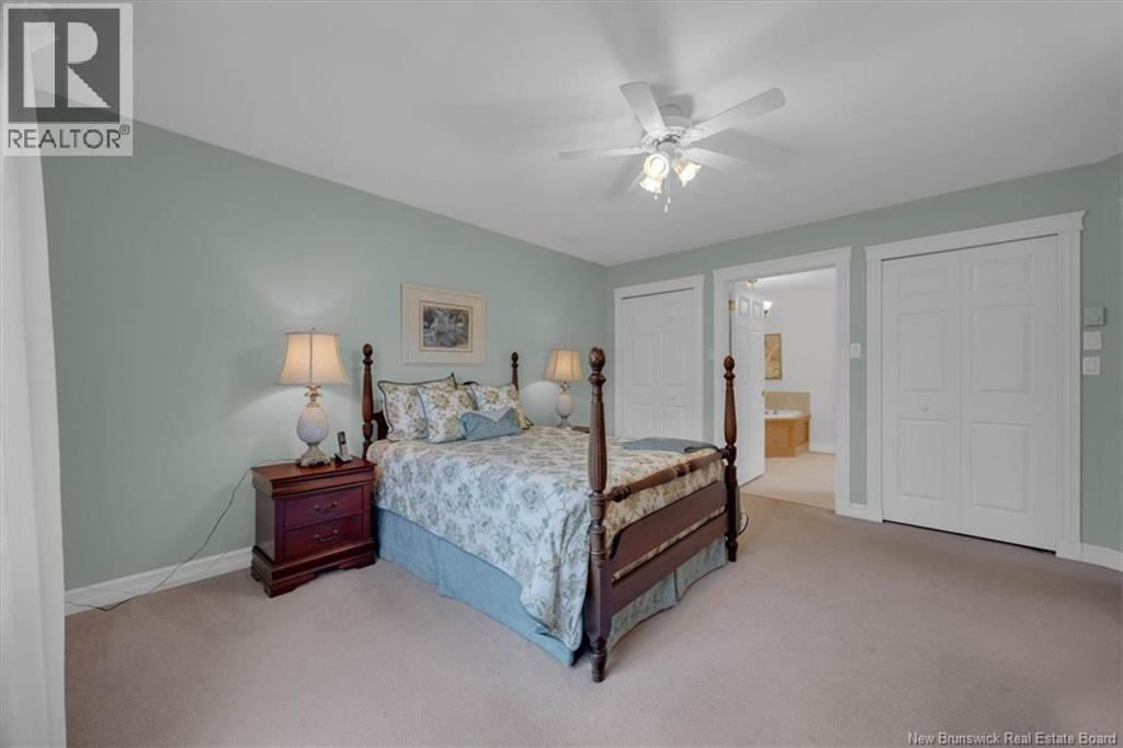 8 Mapledawn Court - 17