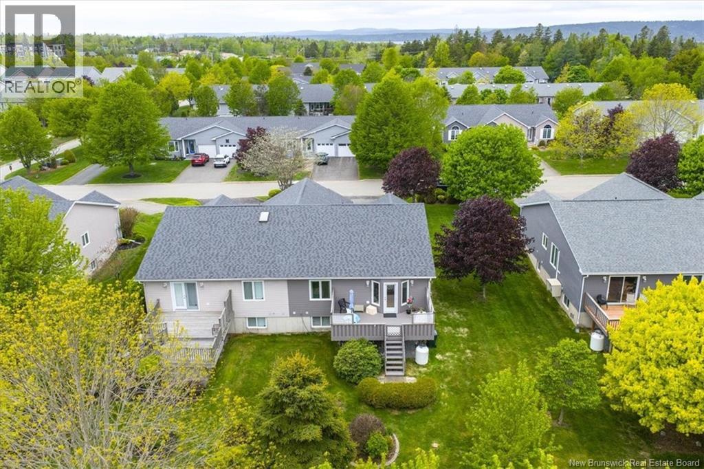 8 Mapledawn Court - 32