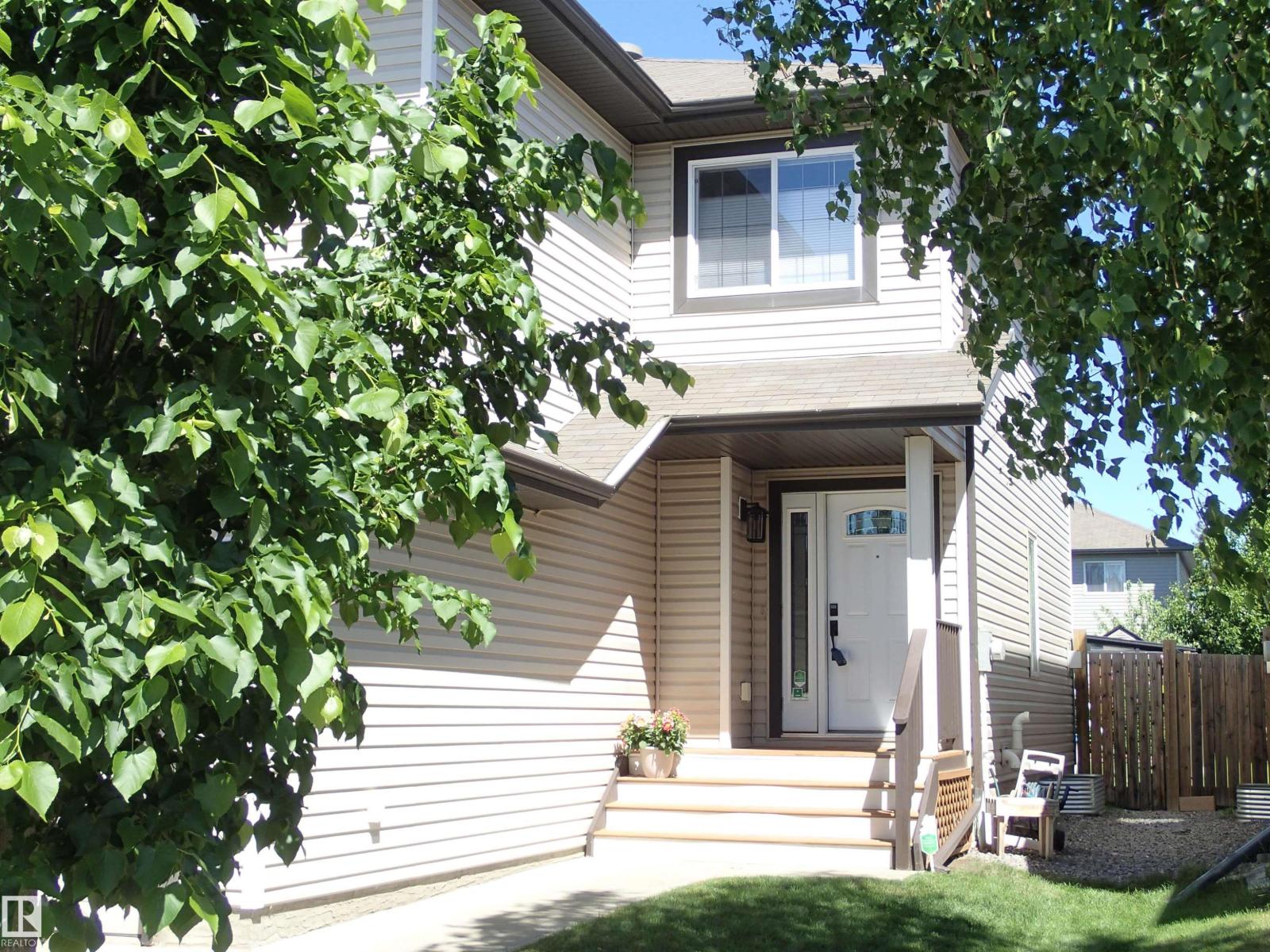17348 8 AV SW - 2