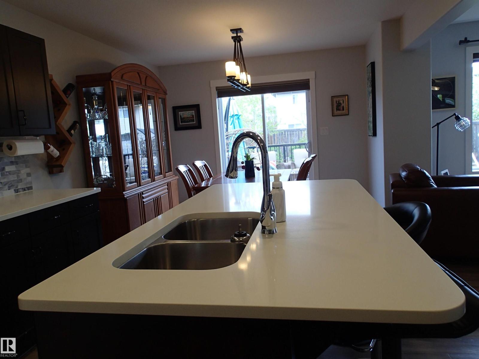 17348 8 AV SW - 8