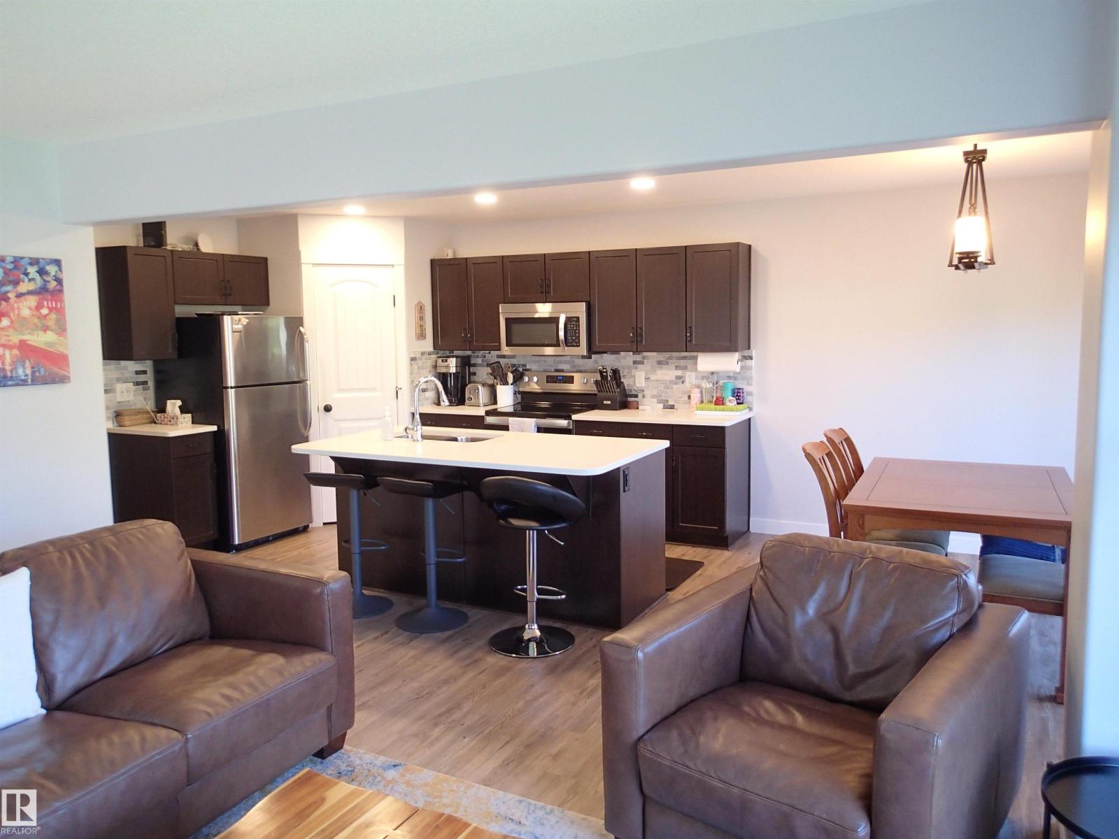 17348 8 AV SW - 8